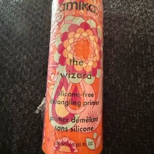 Amika the wizard silicone-free detangling primer